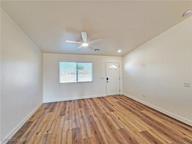 Building Photo - 1291 Greta Blvd