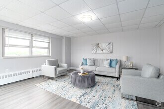 Bryn Mawr Apartments Photo