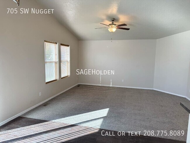 Foto del edificio - 705 SW Nugget-