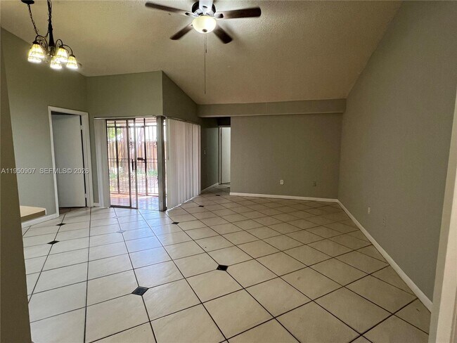 Building Photo - 809 NE 214th Ln