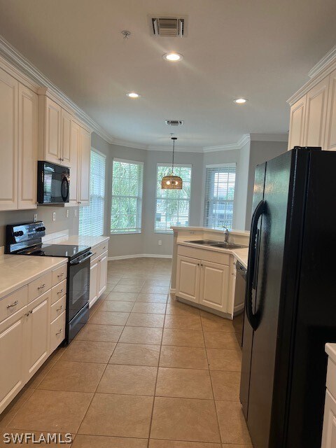 Building Photo - 12859 Carrington Cir