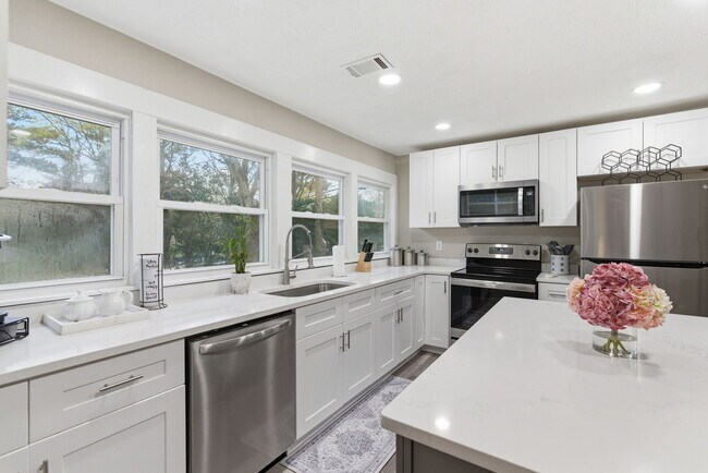 Foto del edificio - 5357 Sycamore Rd