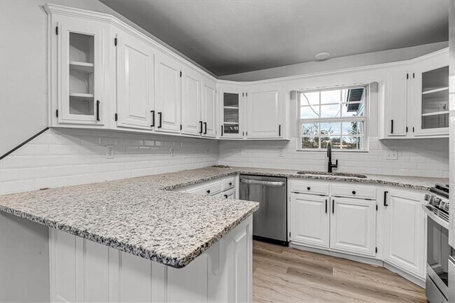 Building Photo - 1830 Wagon Wheel Rd