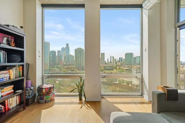 Foto del edificio - 700 N Larrabee St