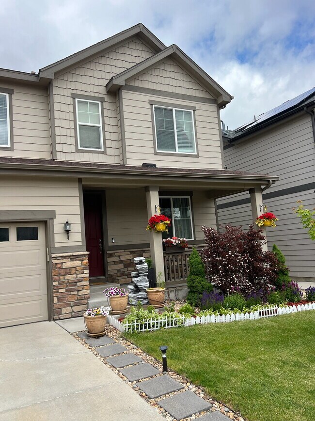Foto del edificio - "Spacious 6-Bedroom Haven with 5 Full Baths in Aurora - *$400 off first months rent!"