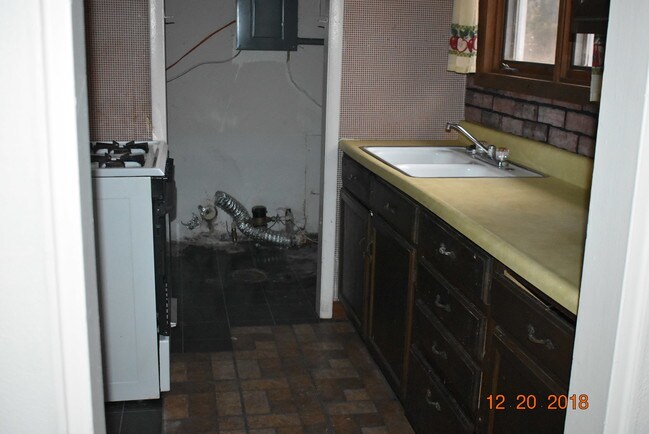 Building Photo - 621 Sangamon Rd