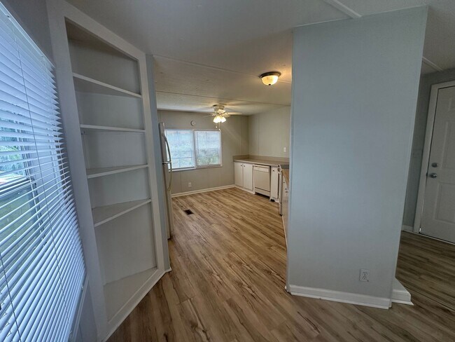 Foto del edificio - Newly Updated 2Bed/1Bath Mobile Home in Richlands - Close to Camp Lejuene