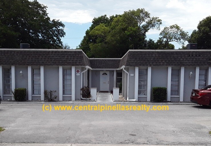 Primary Photo - 1816 East Dr