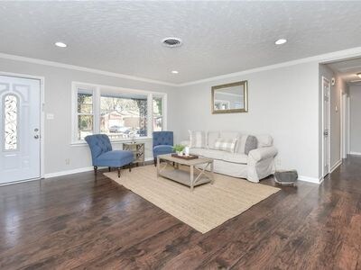 Foto del edificio - 4404 Greendell Rd