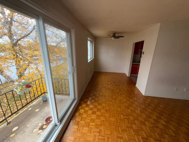 Building Photo - 98 Rue Chénier