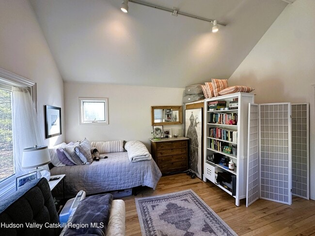 Building Photo - 281 Chestnut Hill Rd