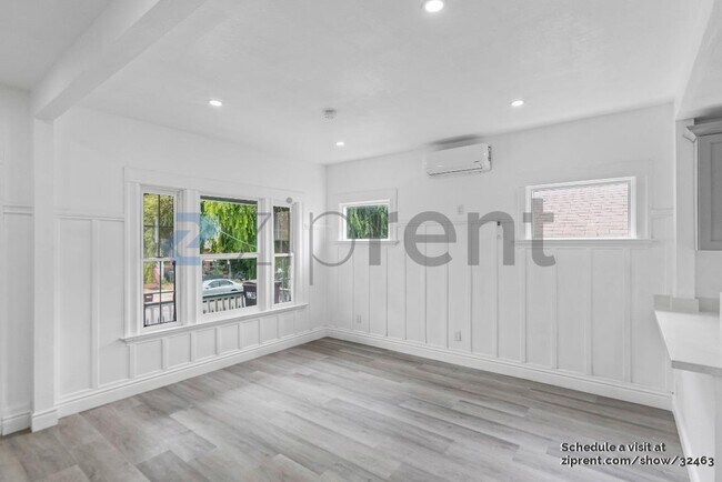 Foto del edificio - 2215 92nd Ave