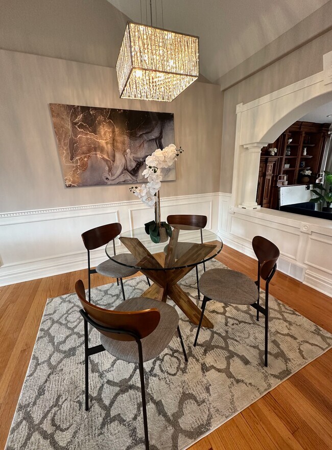 Dining Room 2 - 6327 N Keeler Ave