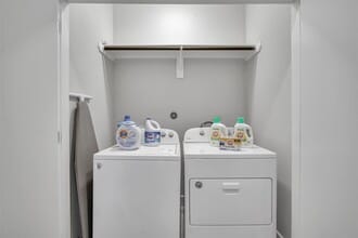 Building Photo - 2623 Hutchins St Building Photo - 2623 Hutchins St