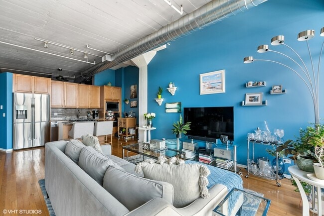 Building Photo - 1530 S State St