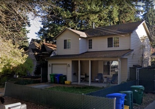 Building Photo - 11746 SE Bush St