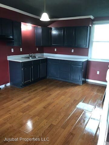 Foto principal - 3 br, 1 bath House - 22 Conley Ave