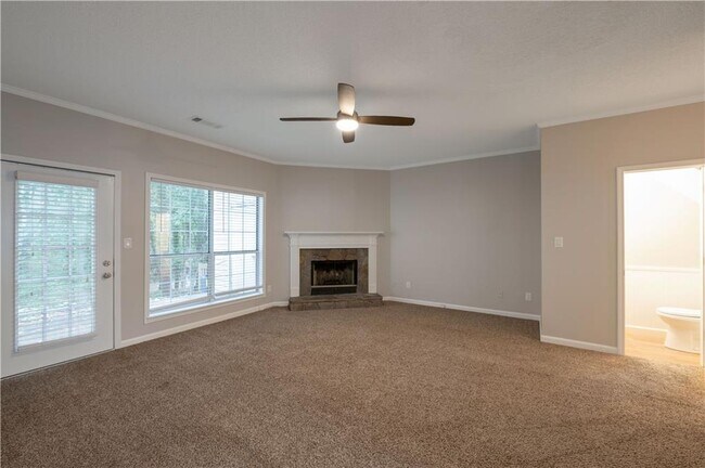 Foto del edificio - 2195 Fairways Ct