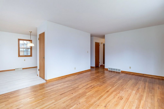 Foto del edificio - 2356 Hawthorne Ct