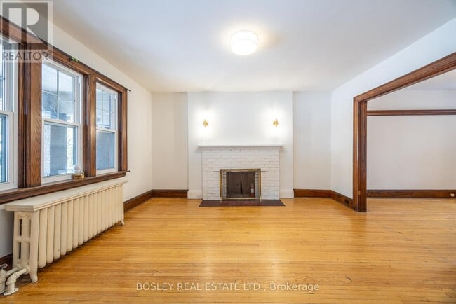 Building Photo - 88 Manor Rd E