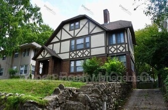 Building Photo - 5341 Holmes St