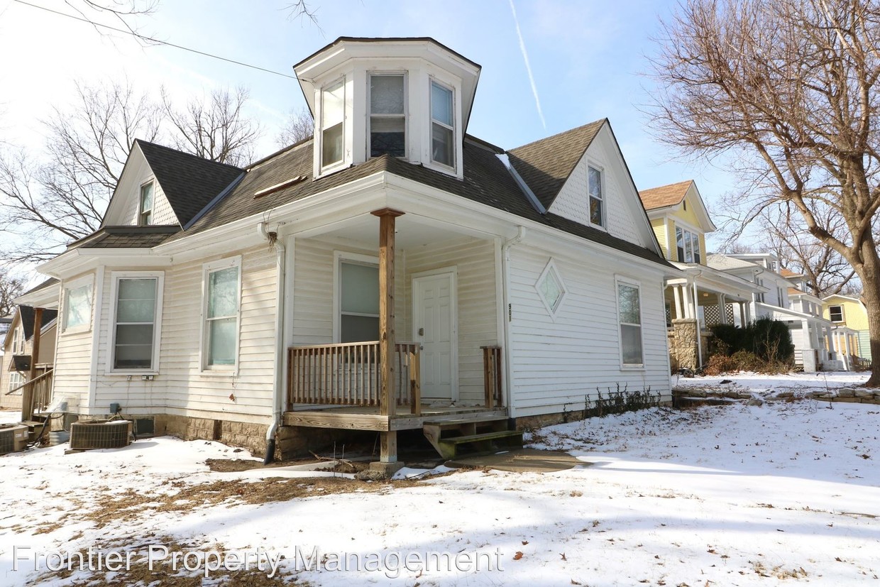 Primary Photo - 901 Osage St