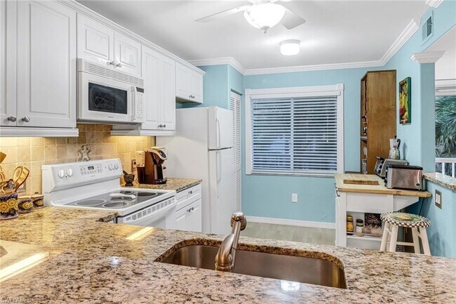 Foto del edificio - 3041 Sandpiper Bay Cir