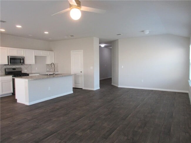 Foto del edificio - 10913 Gonzales Ranger Pass