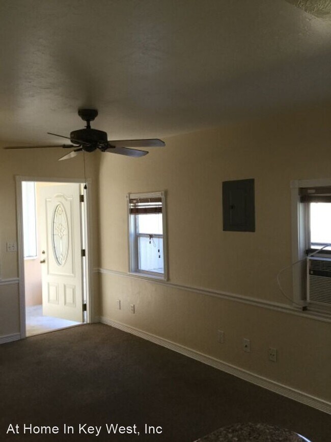 Building Photo - 1 br, 1 bath House - 1416 Patricia - Rear