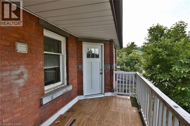 Building Photo - 89 Burris St