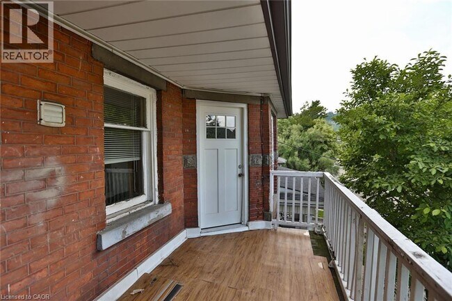 Photo du bâtiment - 89 Burris St