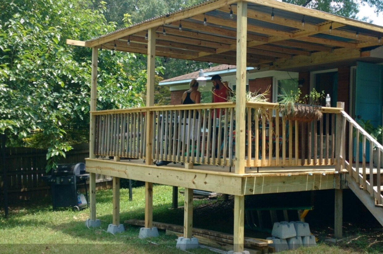 Covered back deck - 2227 Glascock St