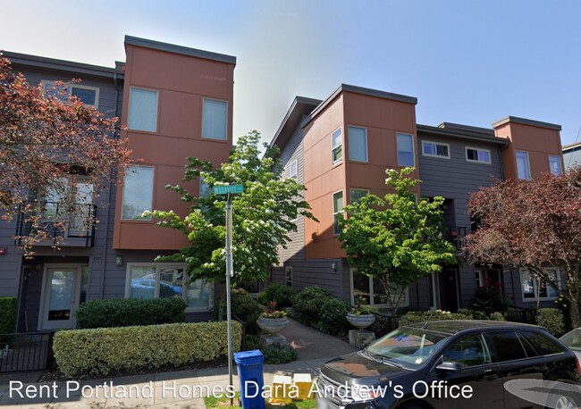 Building Photo - 2 br, 2.5 bath House - 8003 N Leavitt Ave