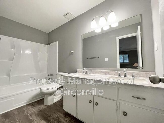 Building Photo - 82 Briarview Cir