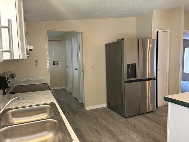 Foto del edificio - 4bath/2bath Mobile Home in Bay Hills Commu...