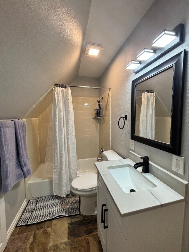 Foto del edificio - 427 Rice Ave