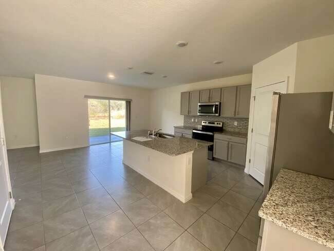 Building Photo - 33367 Apricot Tree Ct