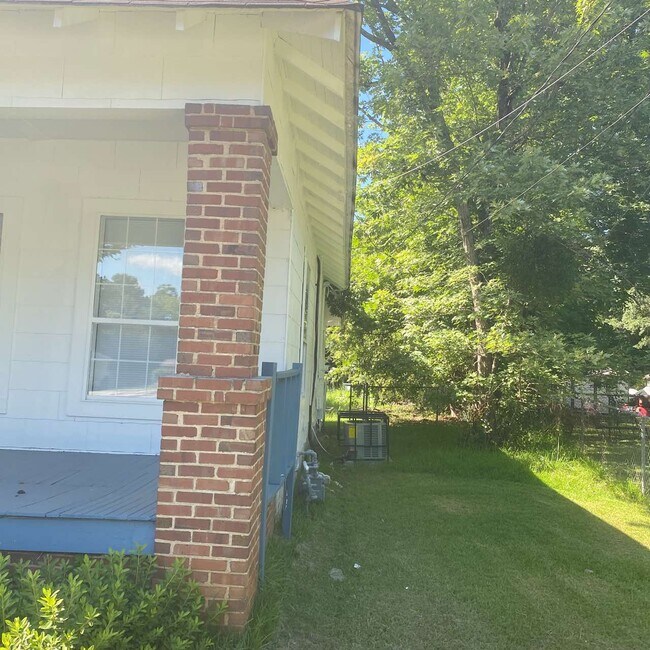1240 Rocky Creek Rd, Macon, GA 31206 House for Rent in Macon, GA