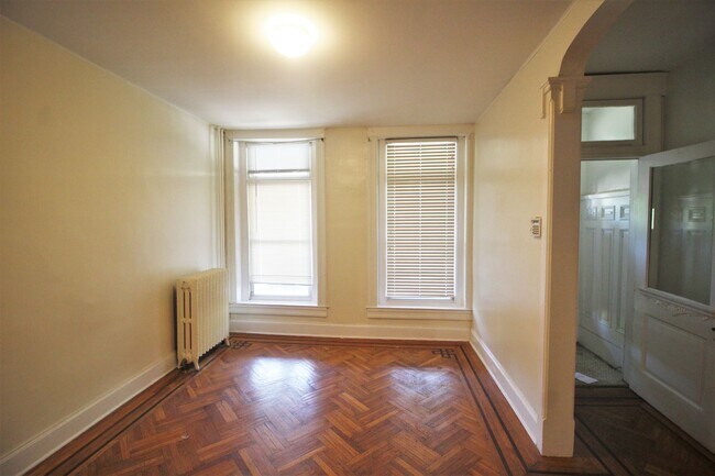 Foto del edificio - 2026/2027 JHU Off-campus housing for 2019 5bd/2ba w/ W/D! Available 6/9/26!