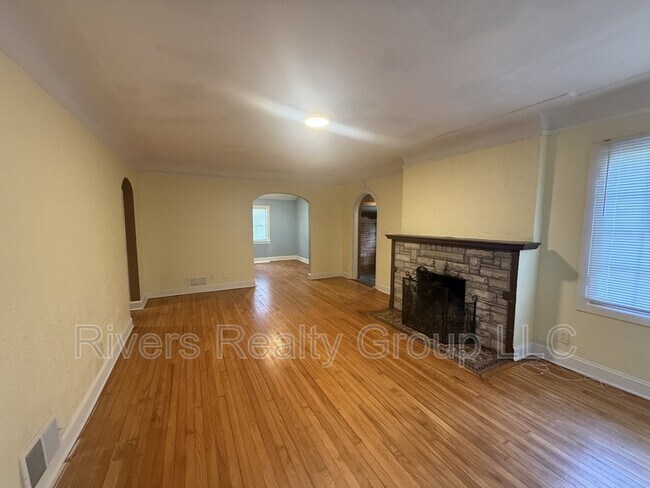 Foto del edificio - 16555 W Parkway St