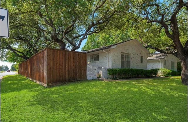 Foto del edificio - 9003 Villa Park Cir