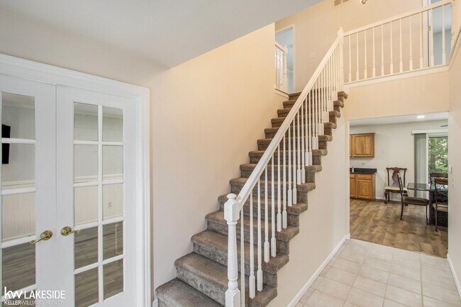 Building Photo - 49772 Red Pine Dr