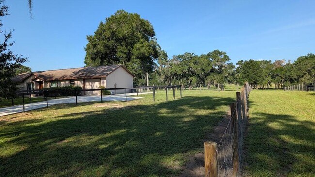 Foto del edificio - 4210 SW 89th Ave