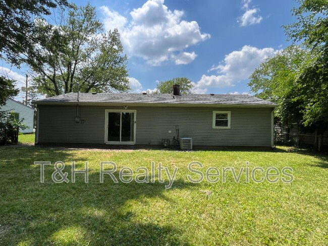 Foto del edificio - 3831 Bennett Dr