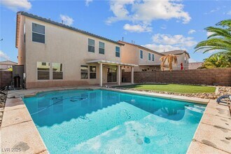 Building Photo - 11135 Alora St