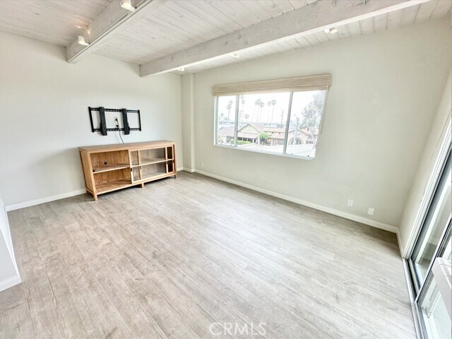 Foto del edificio - 353 Cedar Way