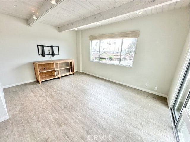 Building Photo - 353 Cedar Way