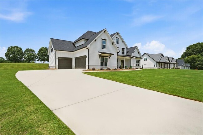 Foto del edificio - 2049 Chestnut Oak Trl