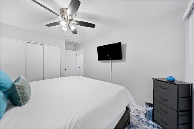 Foto del edificio - 334 W Central Ave