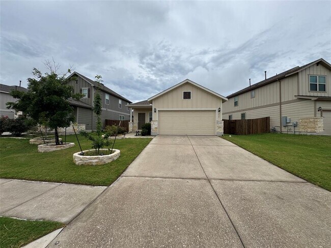Building Photo - 250 Zuma Dr